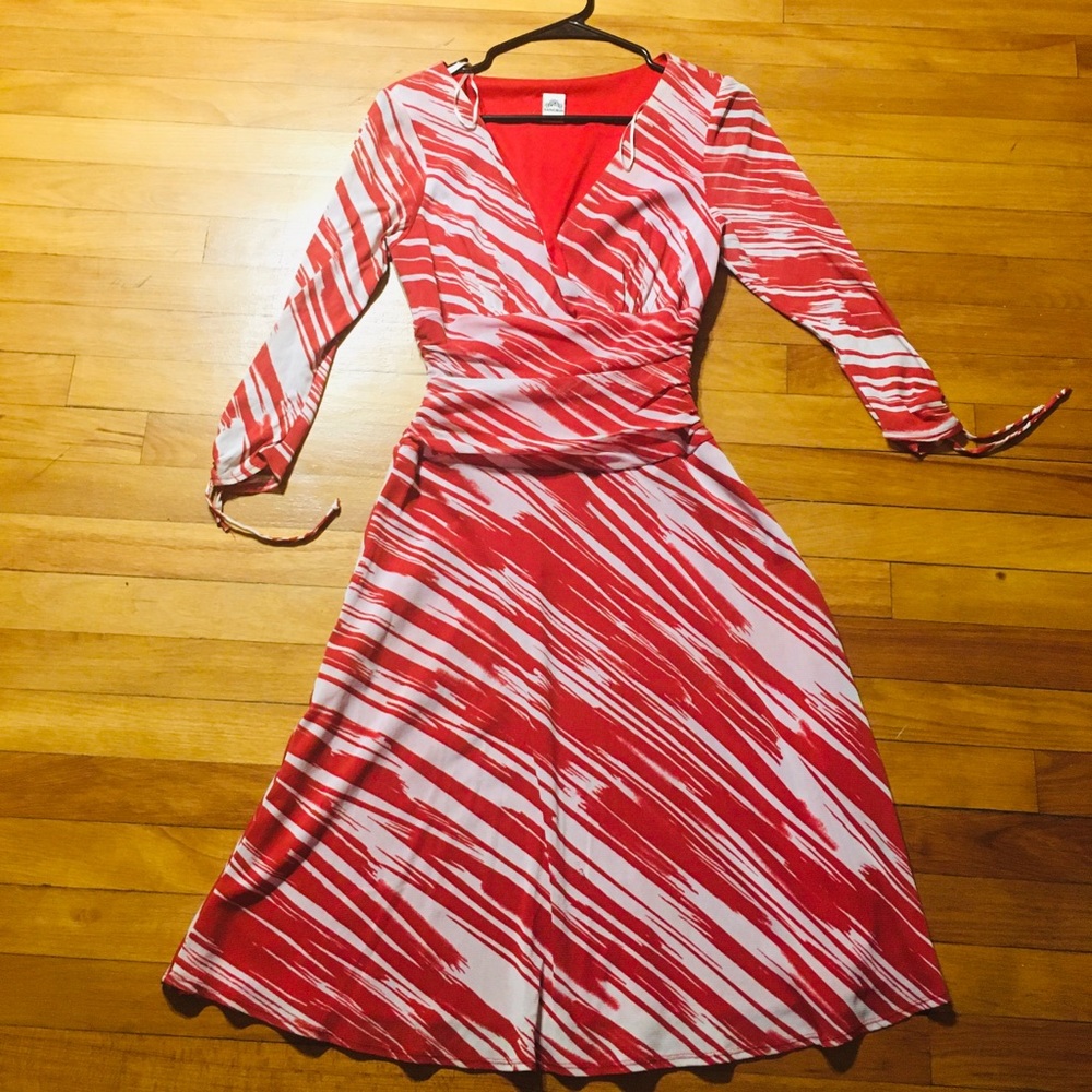 🦋Sangria midi dress.